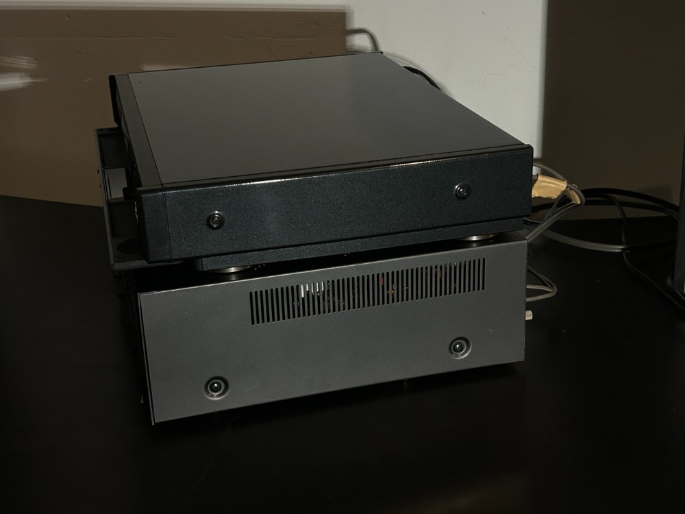 Working Marantz SD 2020U Cassette Deck SD2020 with a cool tape-loading tray
