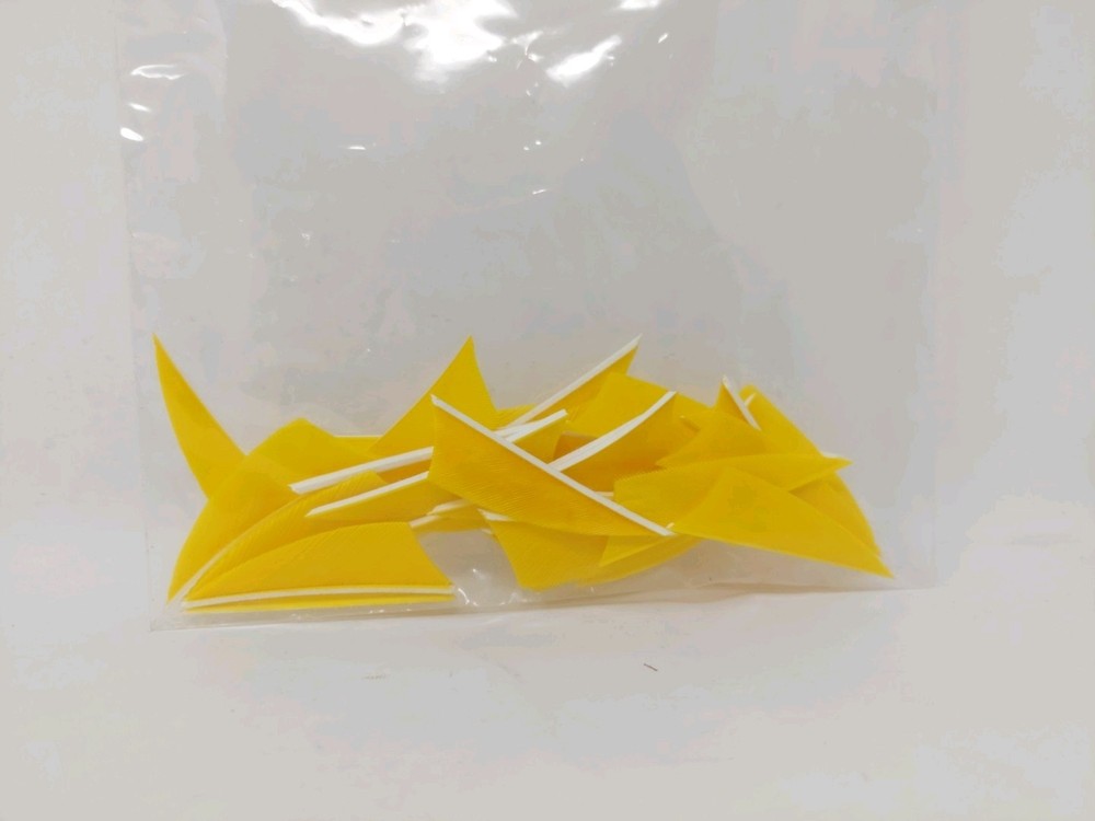 28 Count Bullseye Feathers 2" Right Wing: Shield Whisper Solid Sun Yellow