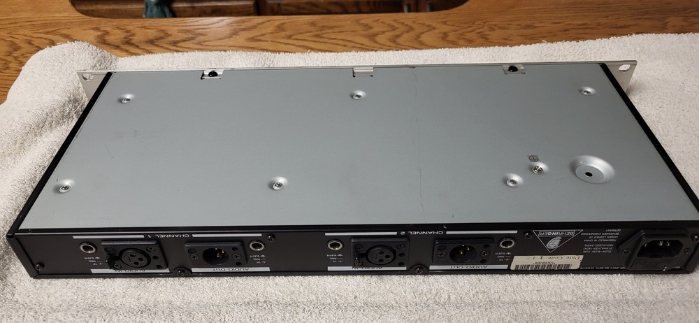 Behringer Ultrafex II EX3100 multiband sound enhancement processor excellent