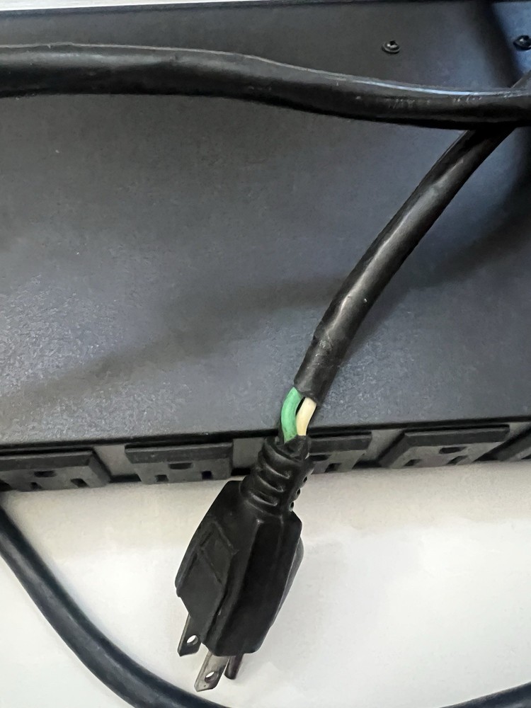 PCL-810 Power Conditioner And Light Module