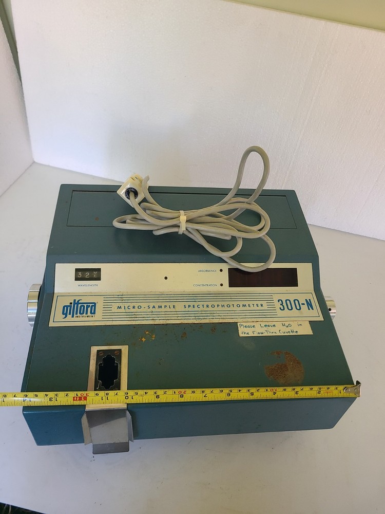 Gilford Micro-Sample Spectrophotometer 300-N, Powers Up, Untested