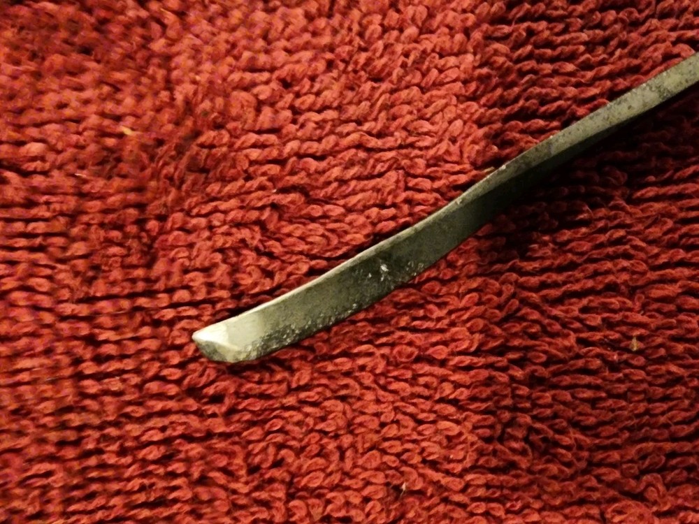 Vintage Unmarked 1/8” V Carving Chisel