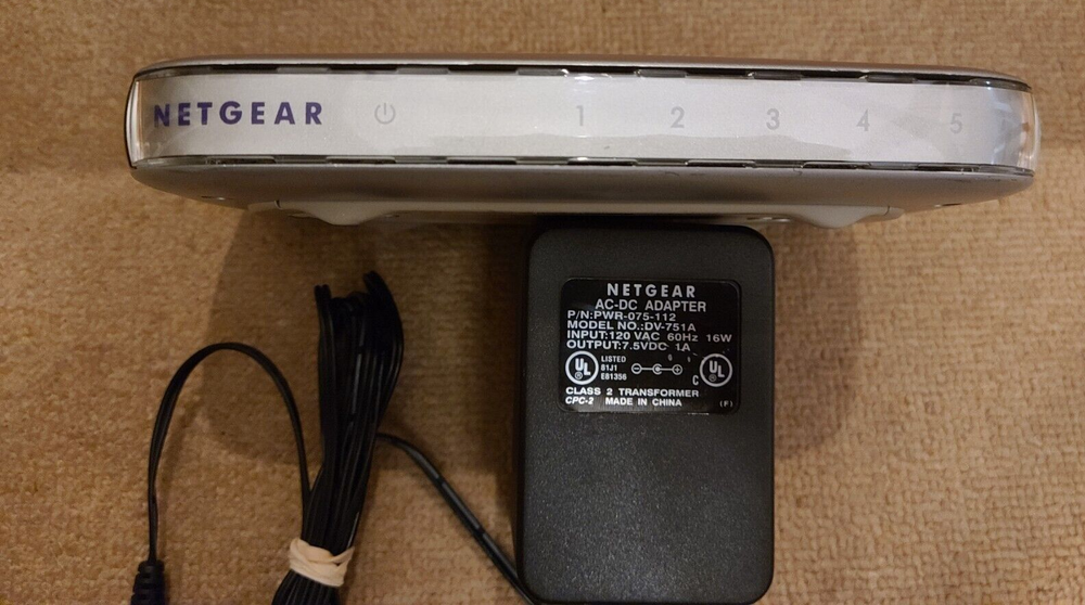 NetGear ProSafe (FS605) 5-Ports External Switch