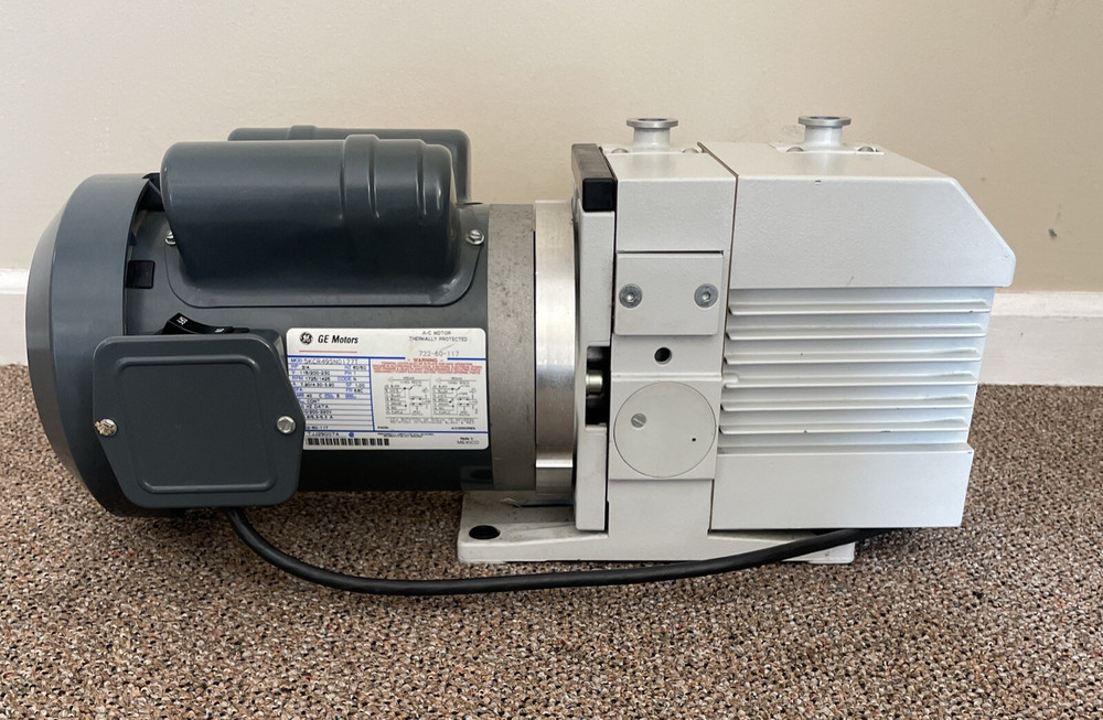 Leybold Trivac S8B Vacuum Pump