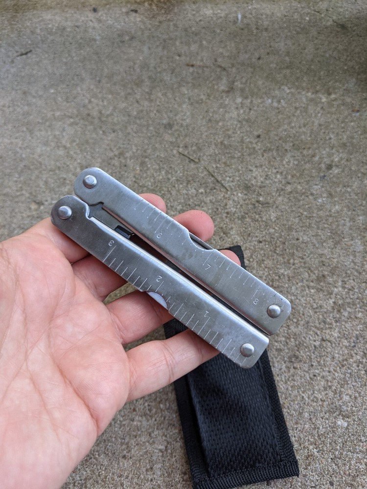 Winchester Pocket Multi Tool multi pliers, needle nose 14 functions Sheath J2