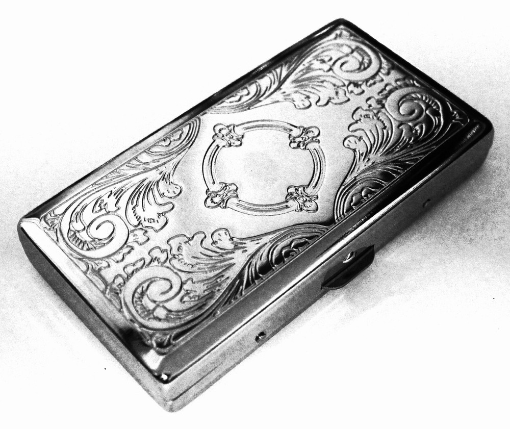 Victorian Style Cigarette Case Double Sided King & 100s Etched Pattern 4x2inch