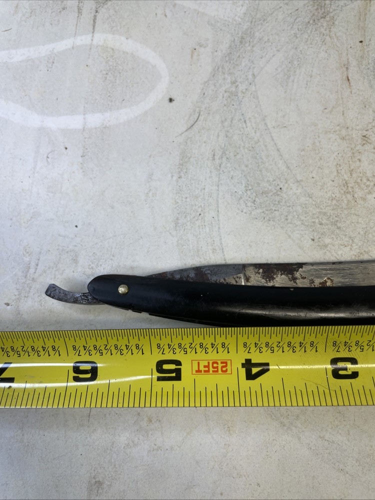 Straight Razor Frederick Reynolds