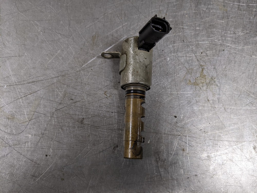 Variable Valve Timing Solenoid For 99-03 Lexus RX300 3.0