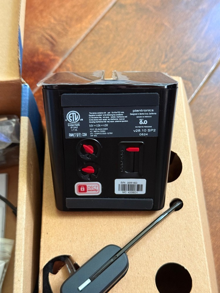 Plantronics CS540 Wireless Headset System Black New Open Box