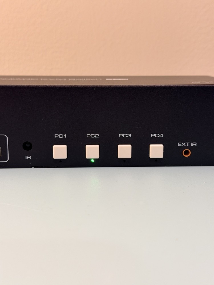 8K HDMI & DisplayPort KVM Switch – 4 PCs / 3 Monitors (4×3)