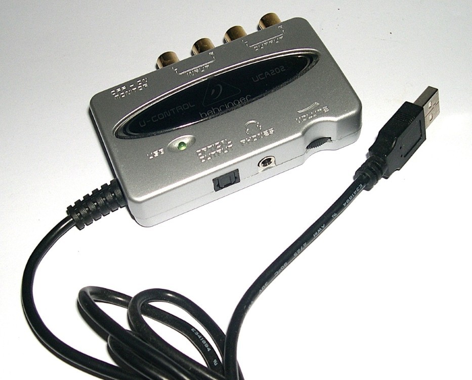 Behringer U-Control UCA202 USB Audio Interface, 2 In/2 Out. FREE SHIPPING