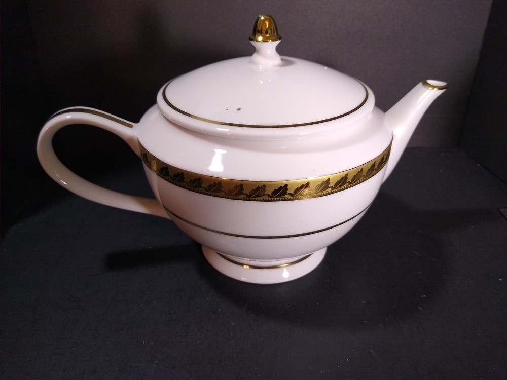 Muirfield Golden Leaf Teapot