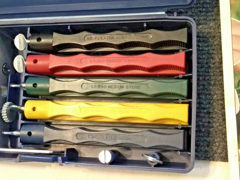 LANSKY Deluxe Controlled Angle Knife Sharpening System, W/ Manual