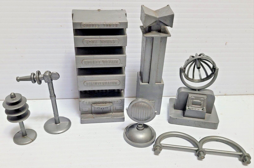 MARX REX MARS TOM CORBETT SPACE ACADEMY PLAYSET ACCESSORY LOT