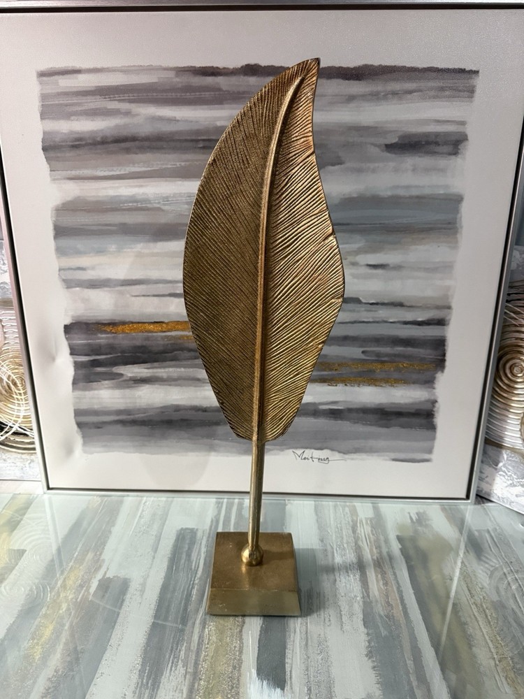 Modern Home Decor Set - ExcellentCondition