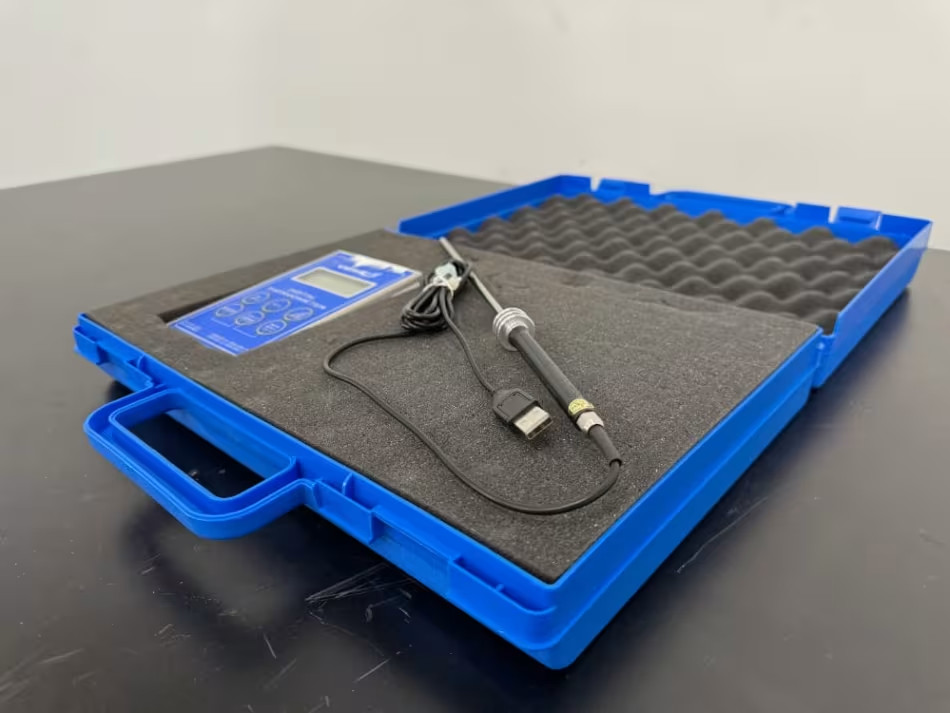 VWR 89369-138 Traceable Digital Thermometer