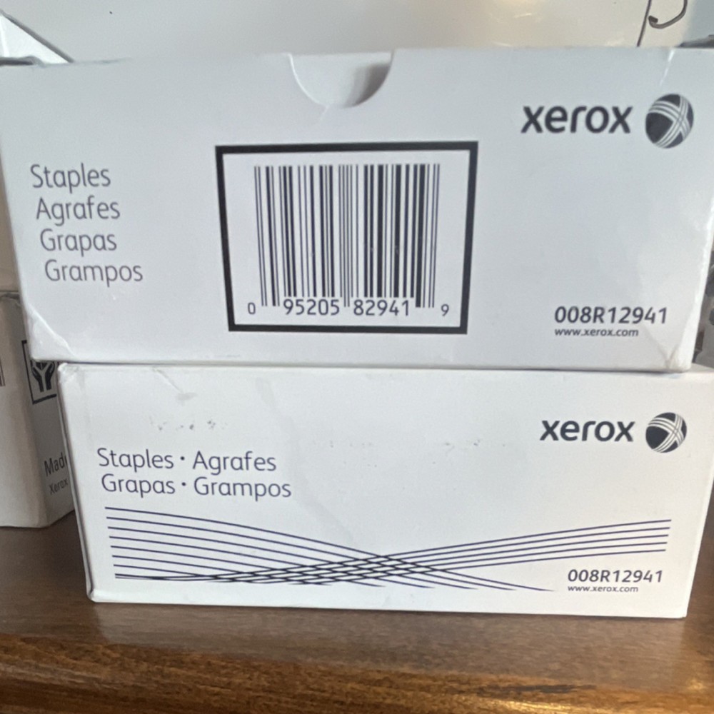 Xerox 008R12941 Staples White