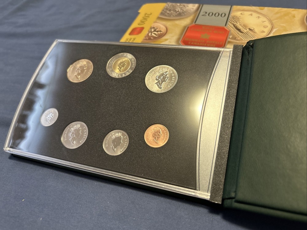 NobleSpirit ) 2000 Canada Specimen Set w/Box & Paper