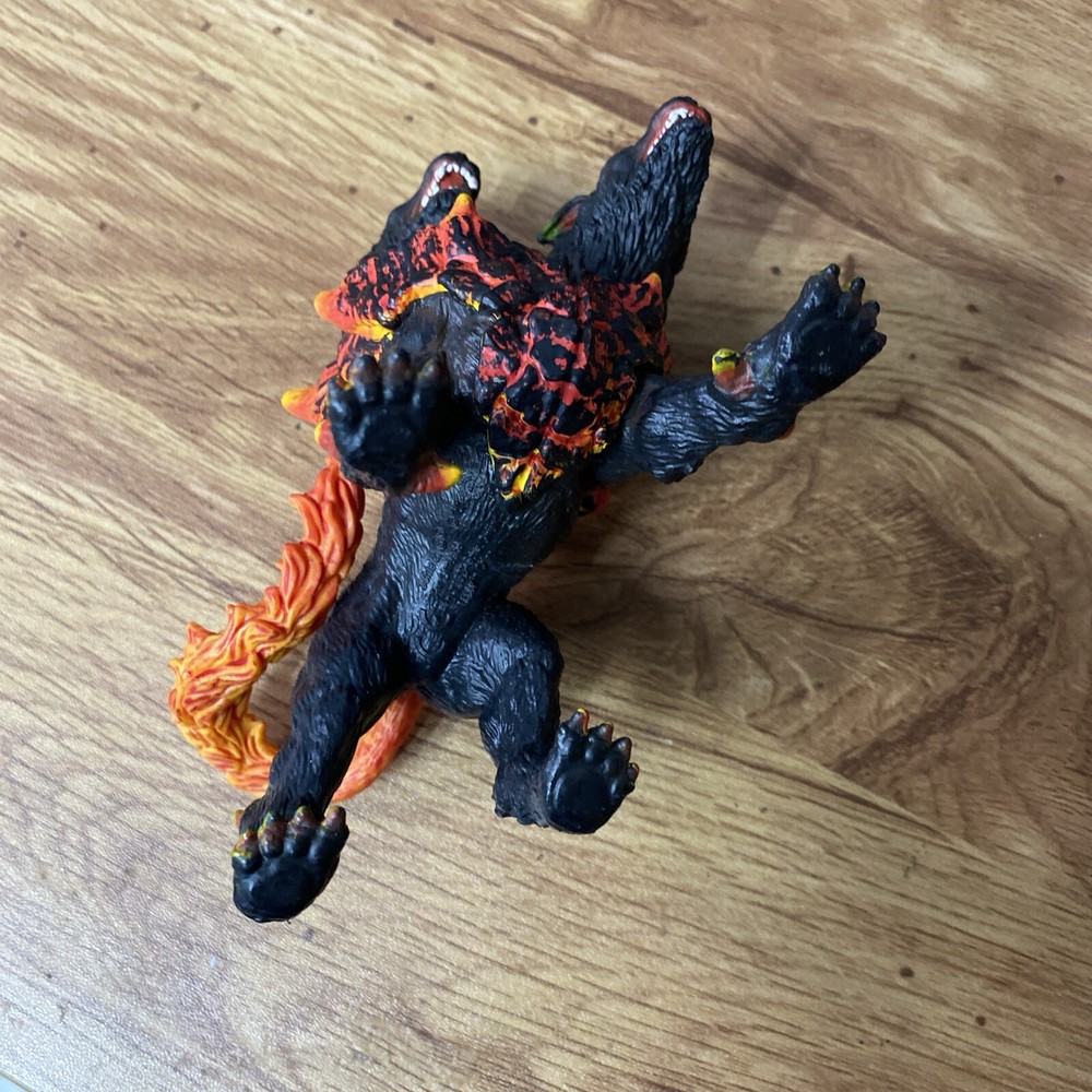 Schleich Stunning Eldrador Hellhound dog 42451