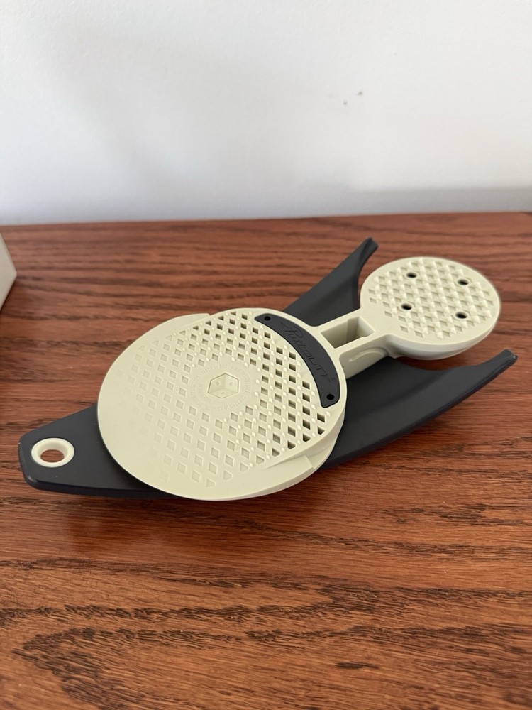 PUTT OUT PRESSURE PUTT TRAINER PREMIUM "practice more putt less"