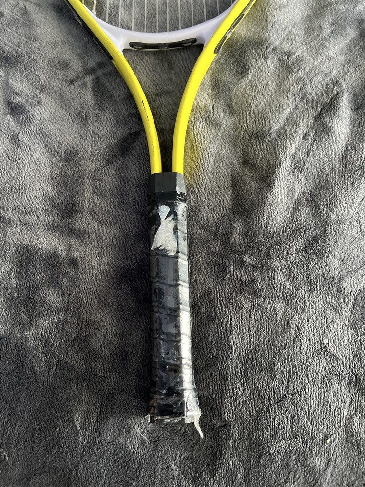 BRAND UNKNOWN Tennis Racket (about) 4" Grip