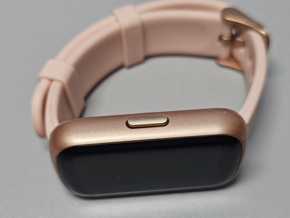 Fitness Tracker- 4J Model CS5- 3 Interchangeable Wrist Bands!