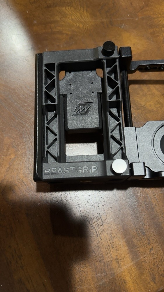 Beastgrip Pro Universal Smartphone Rig