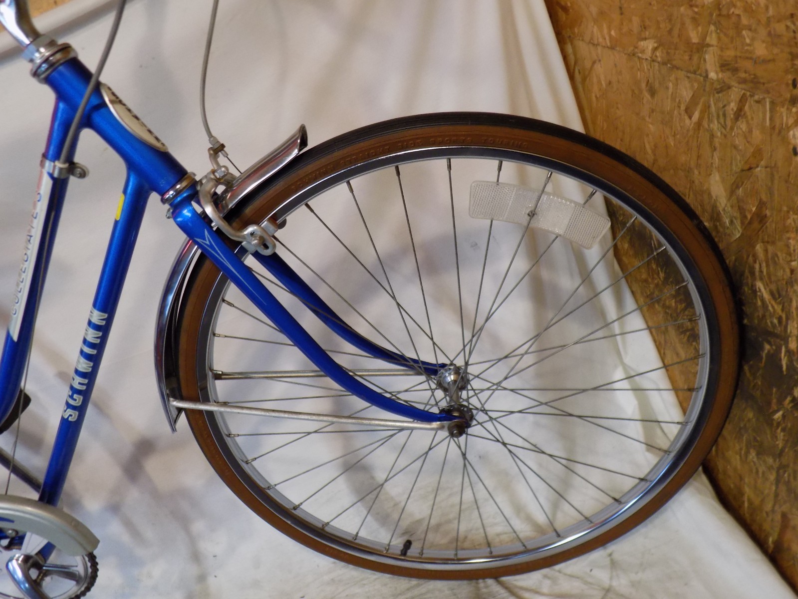 1980 SCHWINN COLLEGIATE LADIES 3-SPEED ROAD CRUISER BIKE BREEZE HOLLYWOOD RACER