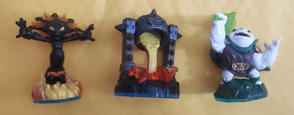 Skylanders 9 lot blue bottoms