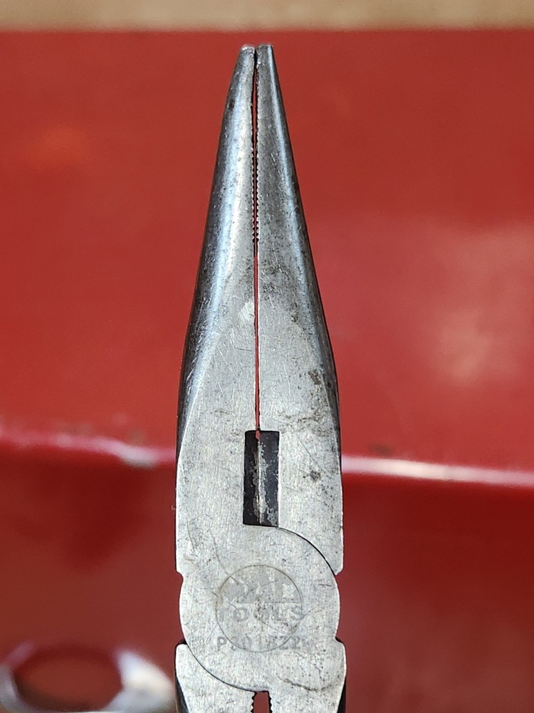 Mac Tools Needle Nose Pliers P301822 8" Red Handle