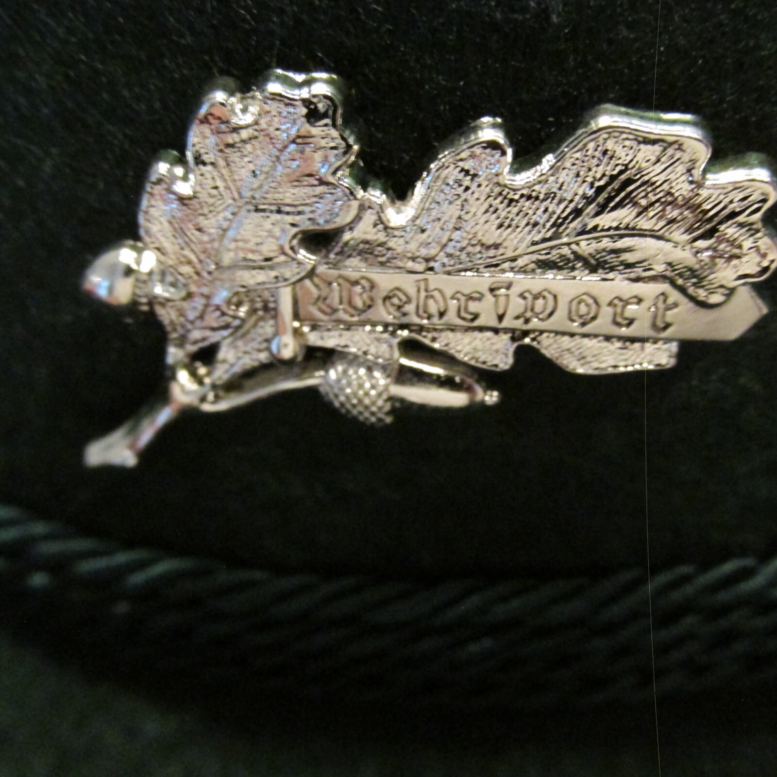 Jaeger Troop Oak Leaf German Military/Oktoberfest Hat Pin