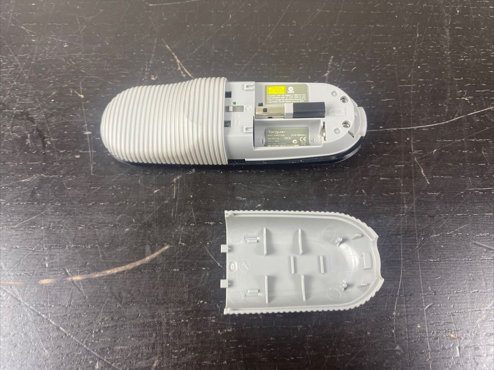 Targus AMP13US Wireless USB Laser Presentation Remote