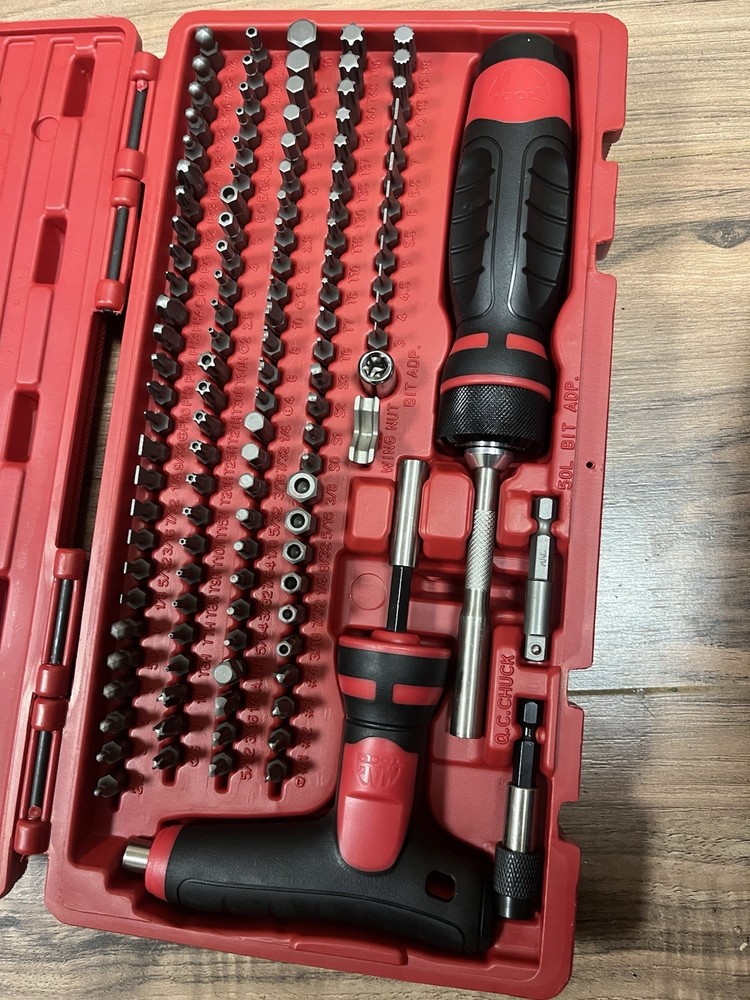 MAC TOOLS SBDR123SA: 123-piece Mac-Grip Ratcheting 1/4" Hex Bit Screwdriver Set