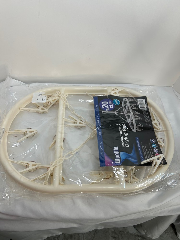 Woolite Hanging Drying Rack w/20 Clips, Collapsible Plastic NIP!
