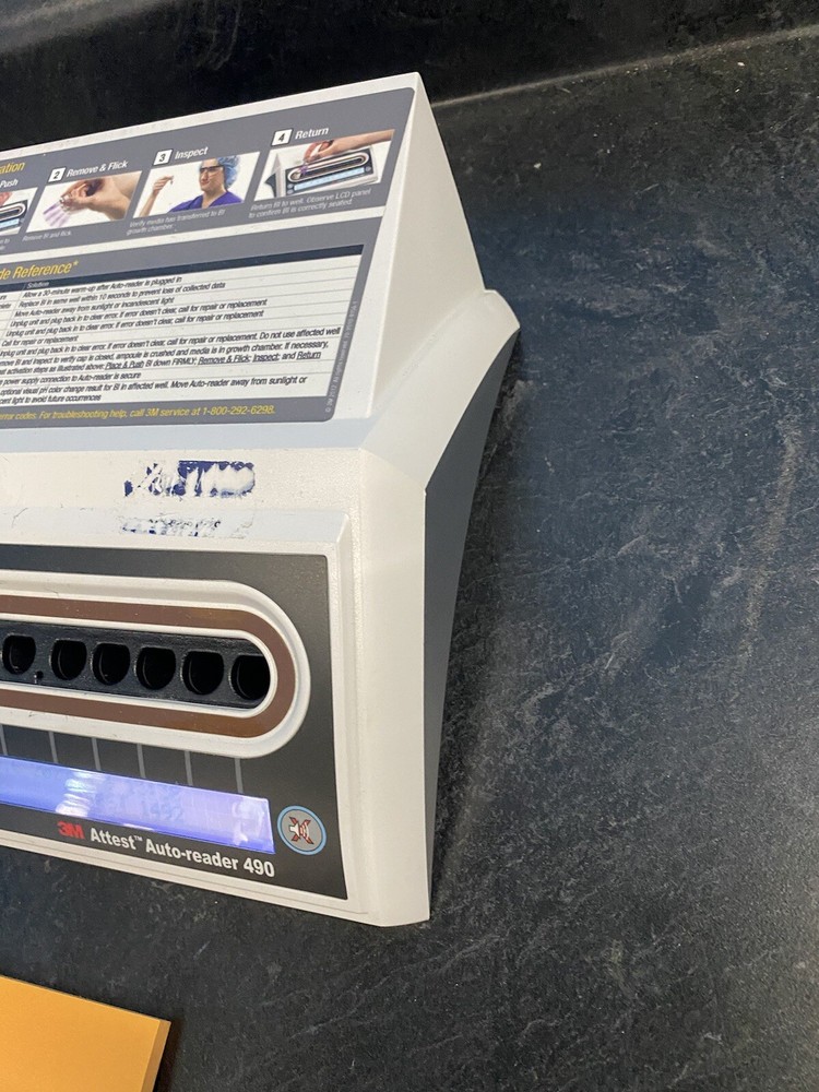 ATTEST AUTO-READER 490
