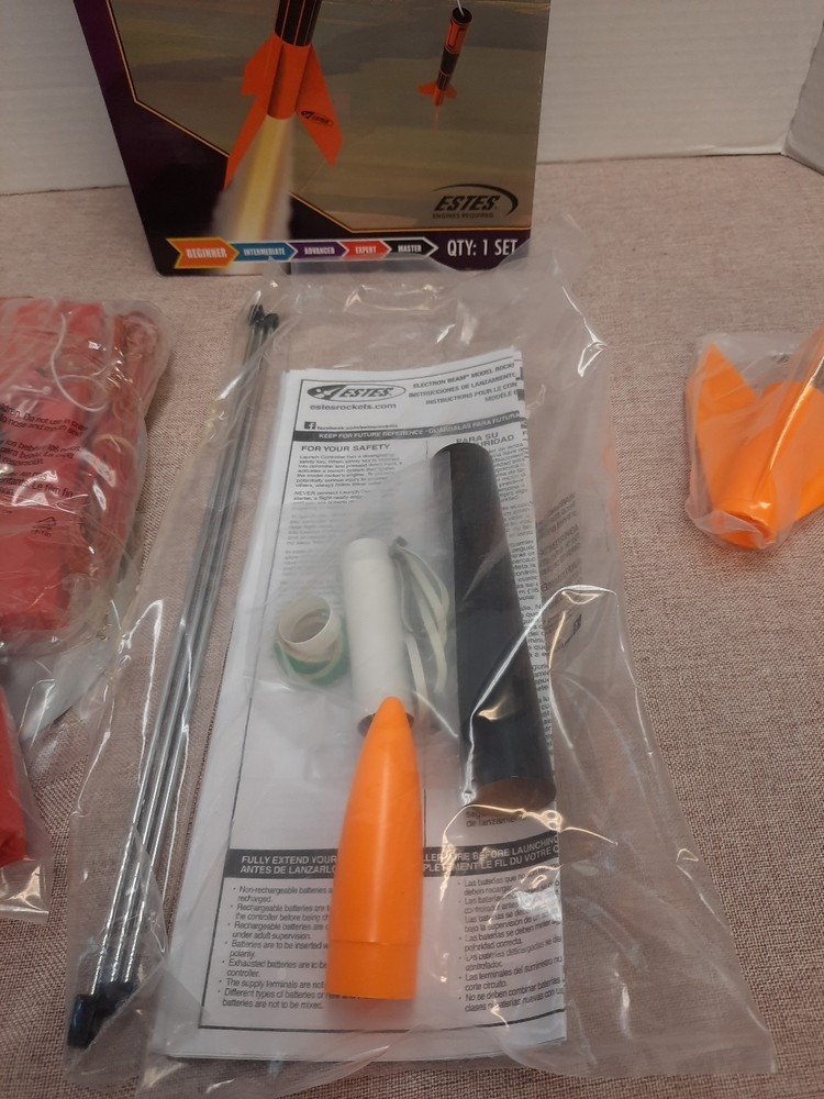 Estes 1427 Alpha III Model Rocket Launch Set Kit 1150 Ft 351 M