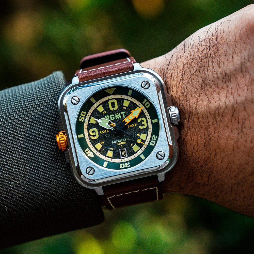 Pershing Automatic Camo Green