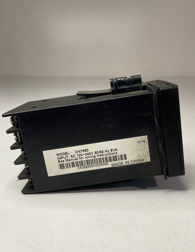 ONE (1) OMEGA CN7800 Digital Temperature Controller CN7853 (USED)