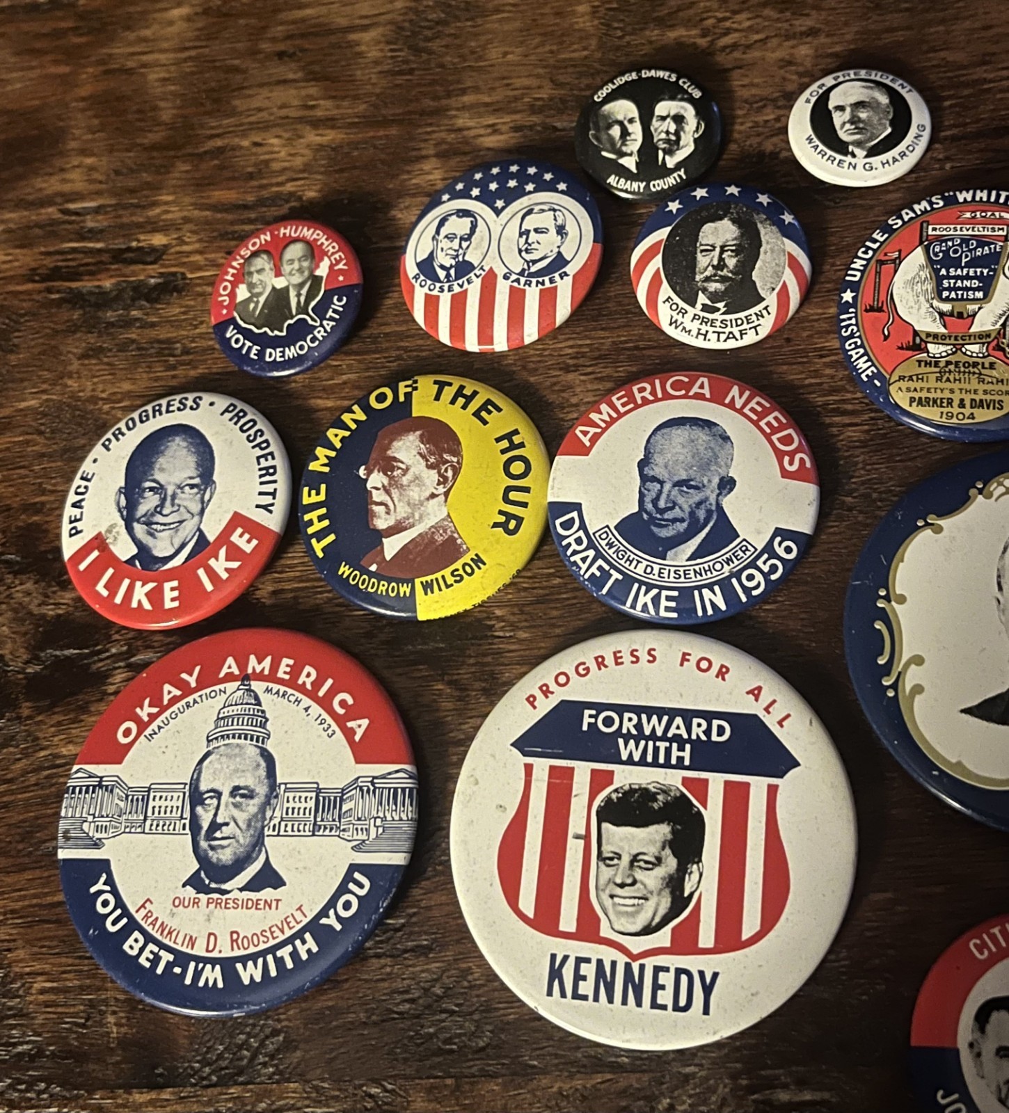 HUGE LOT of Commemorative ~1970s PRESIDENTIAL CAMPAIGN PINS