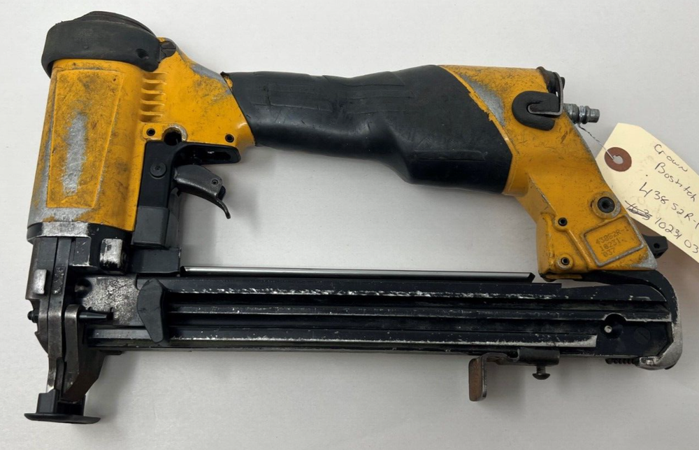 BOSTITCH 438S2R-1 Pneumatic WC Roofing Stapler