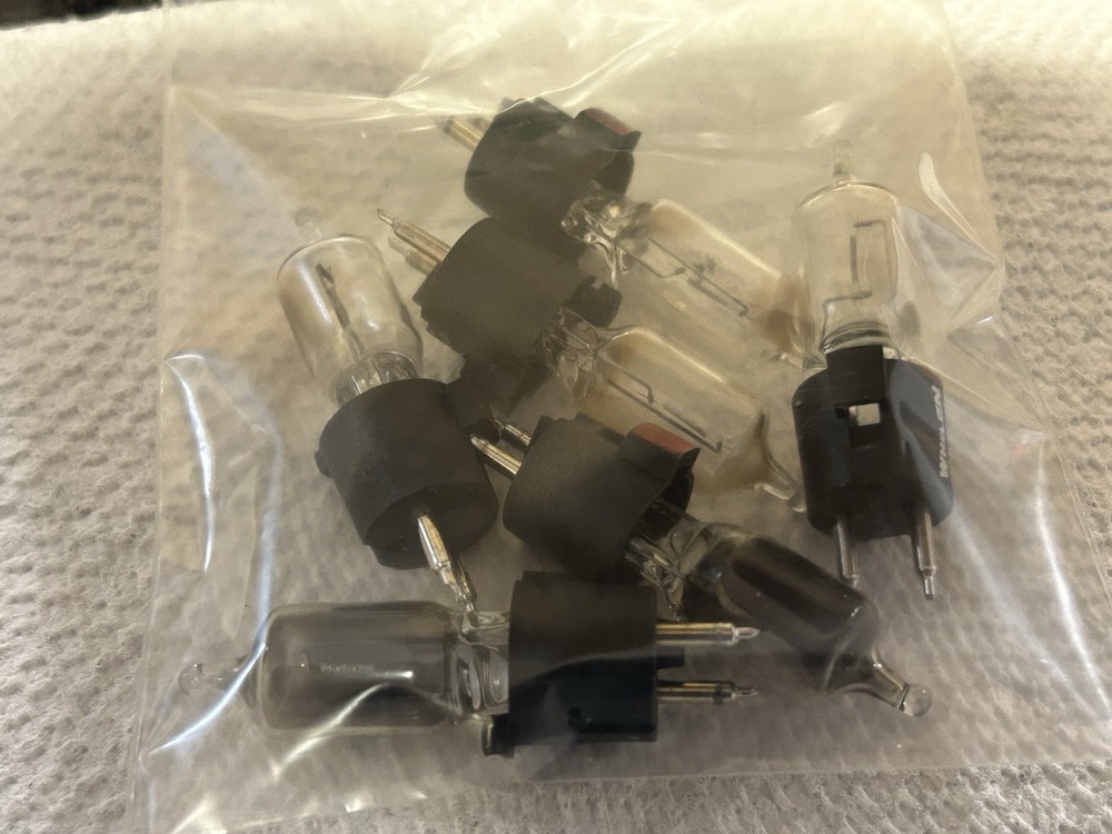 Whelen Halogen Bulbs, 6