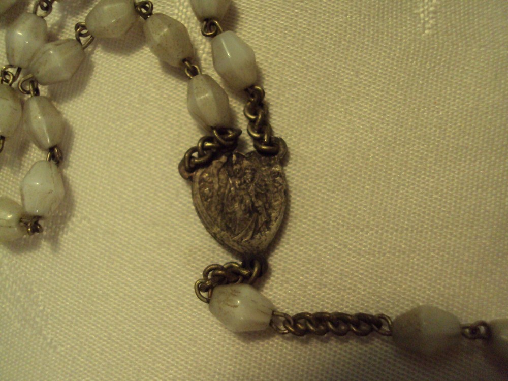 VINTAGE GLASS BEADED ROSARY GERMANY #REL