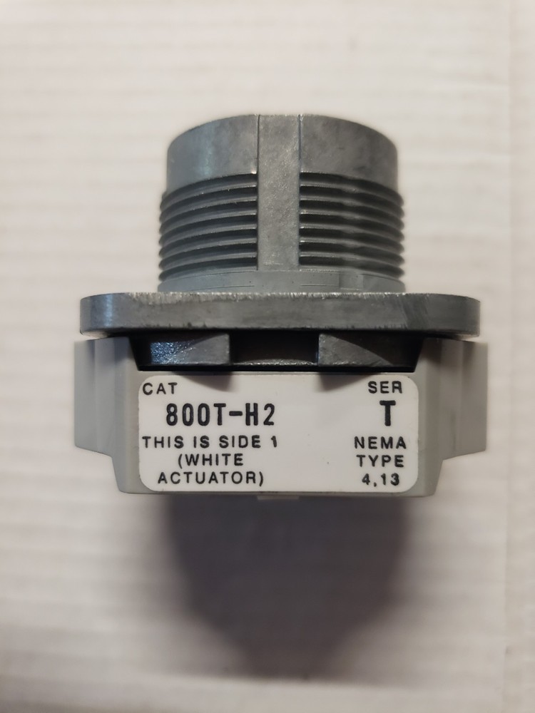 ALLEN BRADLY 800T-HN2 SELECTOR SWITCH TYPE 4,13 2 POSITION MAINTAINED