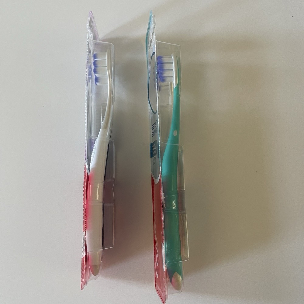 2 colgate sensitive Expert & Gum Expert , Ultra Soft Toothpaste ( Twin Pack )