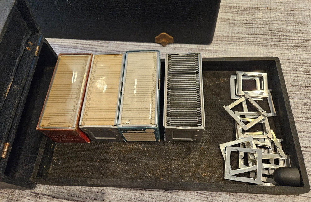 Vintage Brumberger Automatic 35mm Slide Changer Projector Model 1363