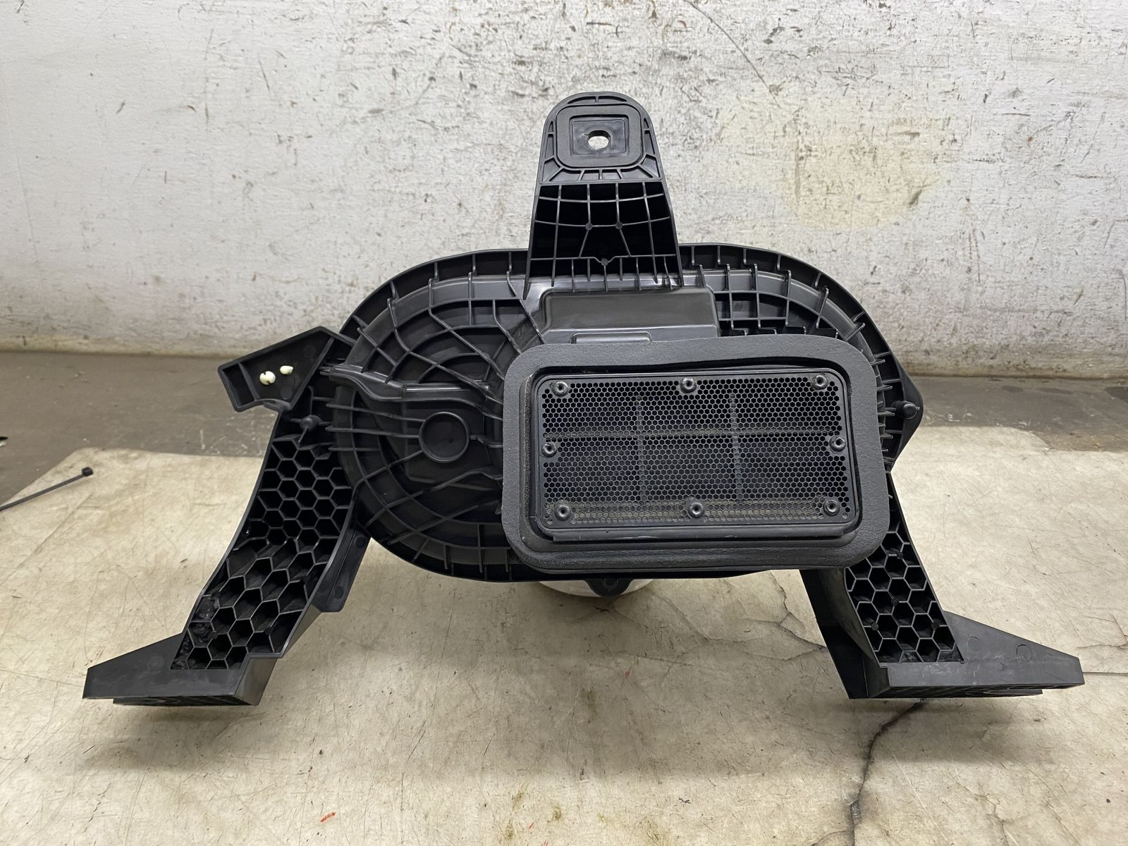 2022-2024 FORD F-150 LIGHTNING BANG & OLUFSEN SUBWOOFER SPEAKER MU5T-19A067-AC