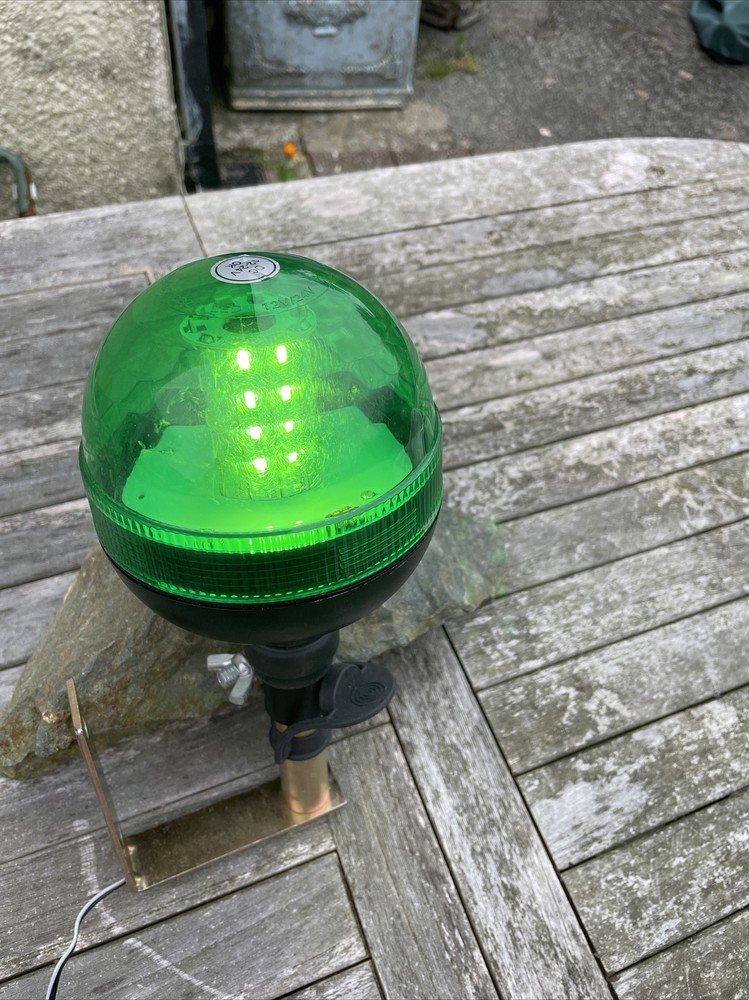 LED Beacon Flexible Pole Green Rotating 12/24V + Mounting Bracket