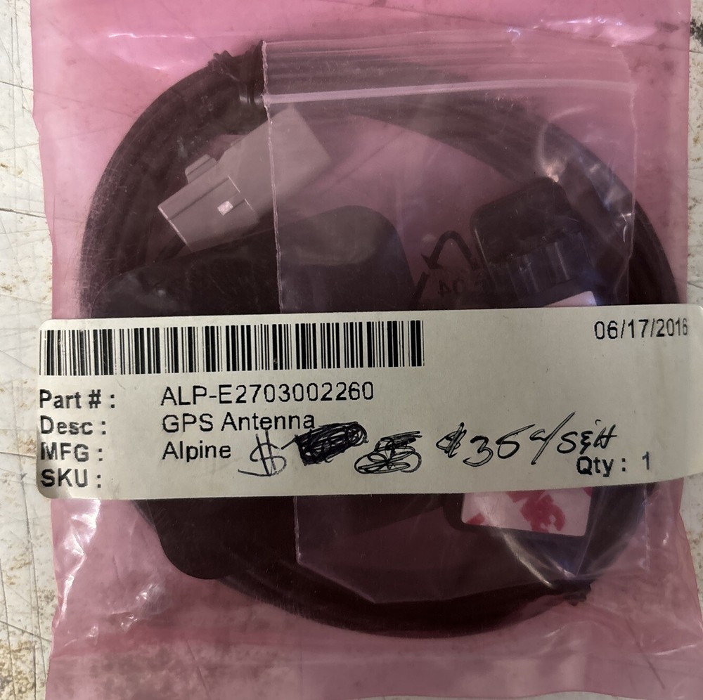 Alpine ALP-E2703002260 GPS Navigation antenna MAGE1835