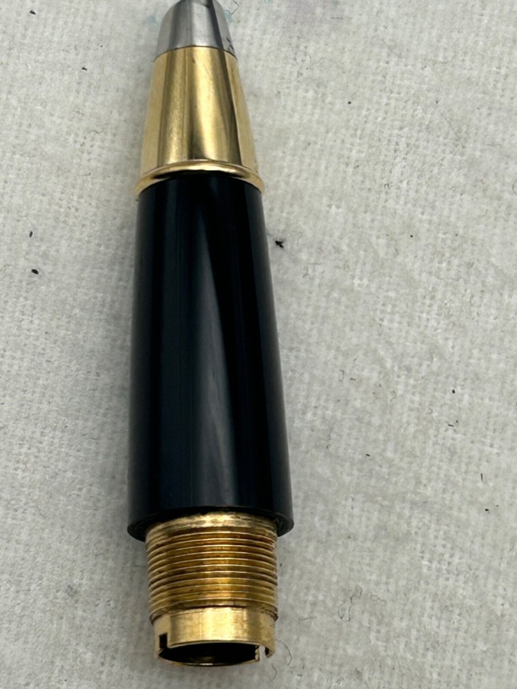 Montblanc 166 Documents Marker’s Grip section-