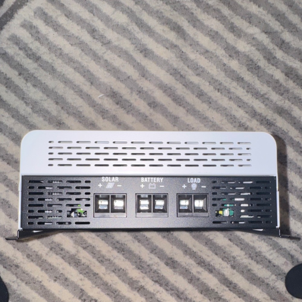 Powland MPPT Solar Charge Controller LCD Display LED Indicator Cooling Fan